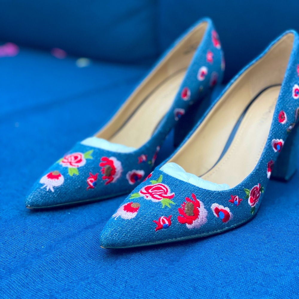 Jean Fabric, like new, heels, floral